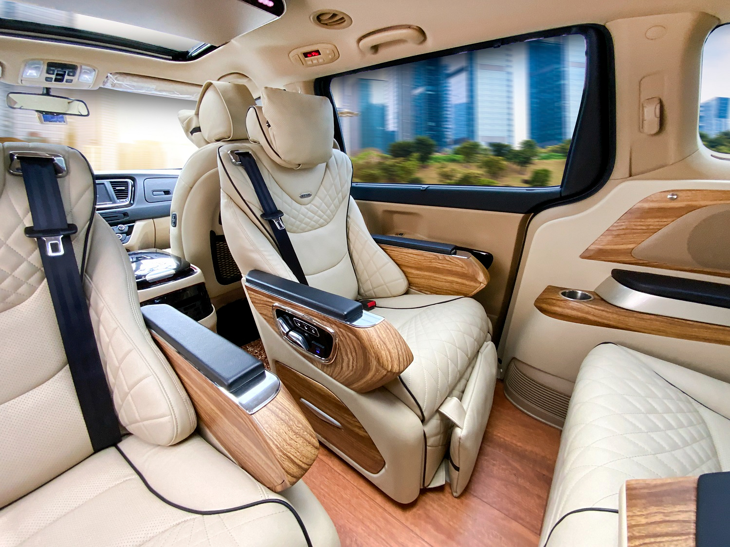 Kia sedona limousine DCar 2021